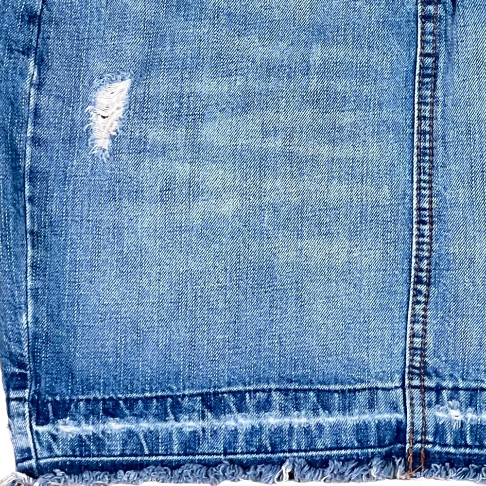 DKNY JEANS Women’s Denim Jeans Distressed Mini Skirt Fly Front Size 4 - Picture 3 of 12